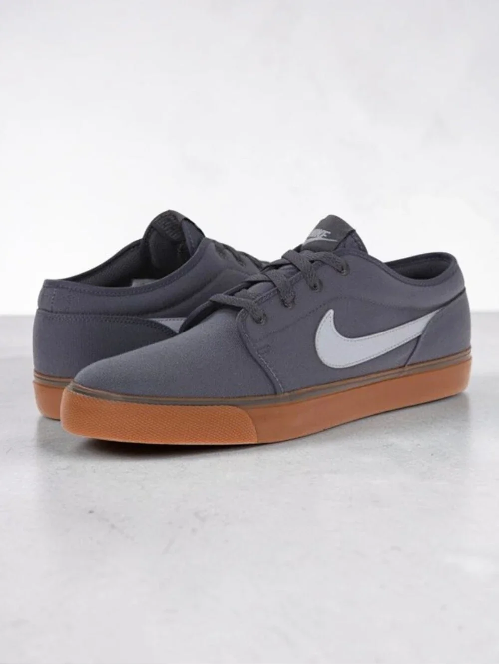 Nike Toki Cotton Canvas Low Laced Gum Sole Sneakers Dark Grey Size 14